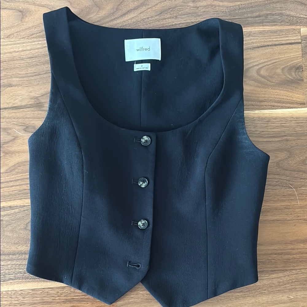 Wilfred Black Buttoned Women's Aritzia